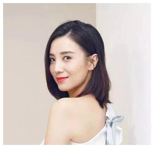 宋佳|宋佳：我因事业放弃陈龙，因婚姻放弃张黎，现在与黄少峰长厢厮守