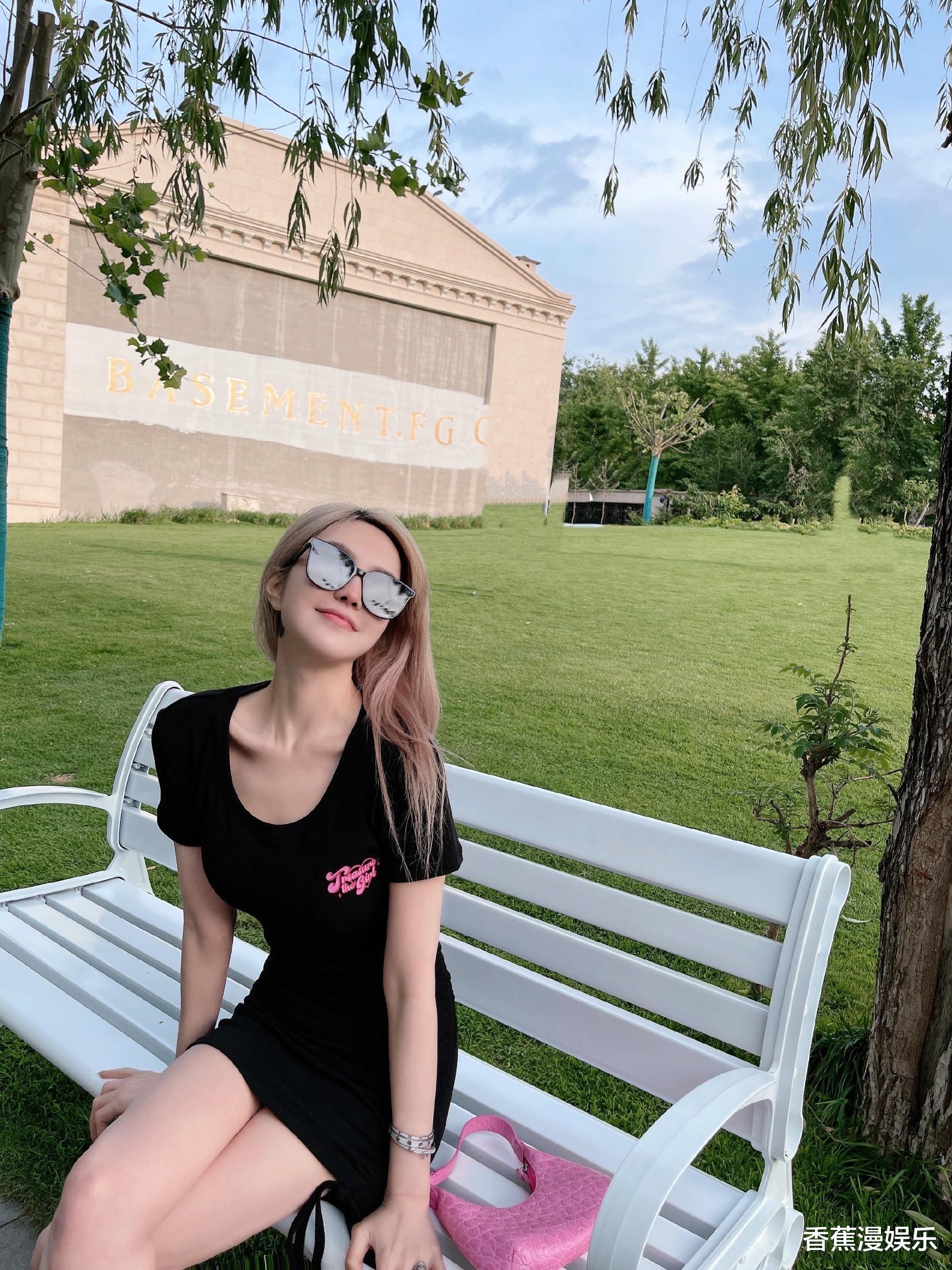 周扬青|周扬青在分手后，迎来全新大改造，出镜即惊喜