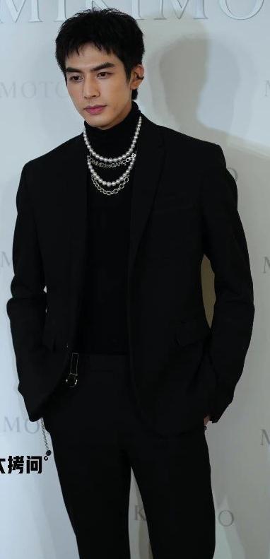 宋威龙|于正被自己亲手捧红的宋威龙告了，网友：原来颜值是他最大的底气