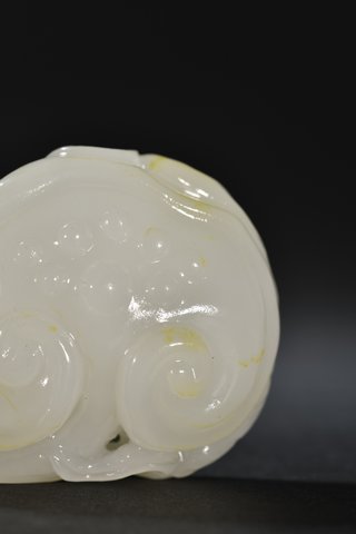 |和田玉事事如意把件