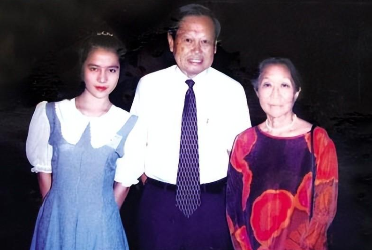 翁帆|28岁的翁帆嫁给82岁的杨振宁,究竟图什么?17年后说出实情