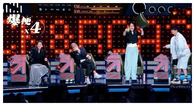 李诞|脱口秀大会5：李诞不拍灯被骂上热搜，三大因素证明大家错怪他了