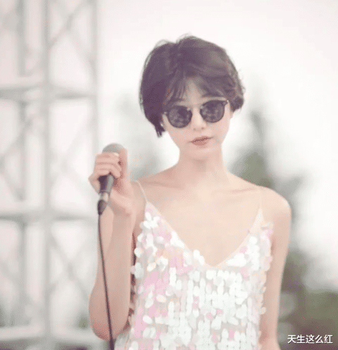 李亚鹏|年过半百的李亚鹏看着比老丈人还老,姑娘你看上他啥了?