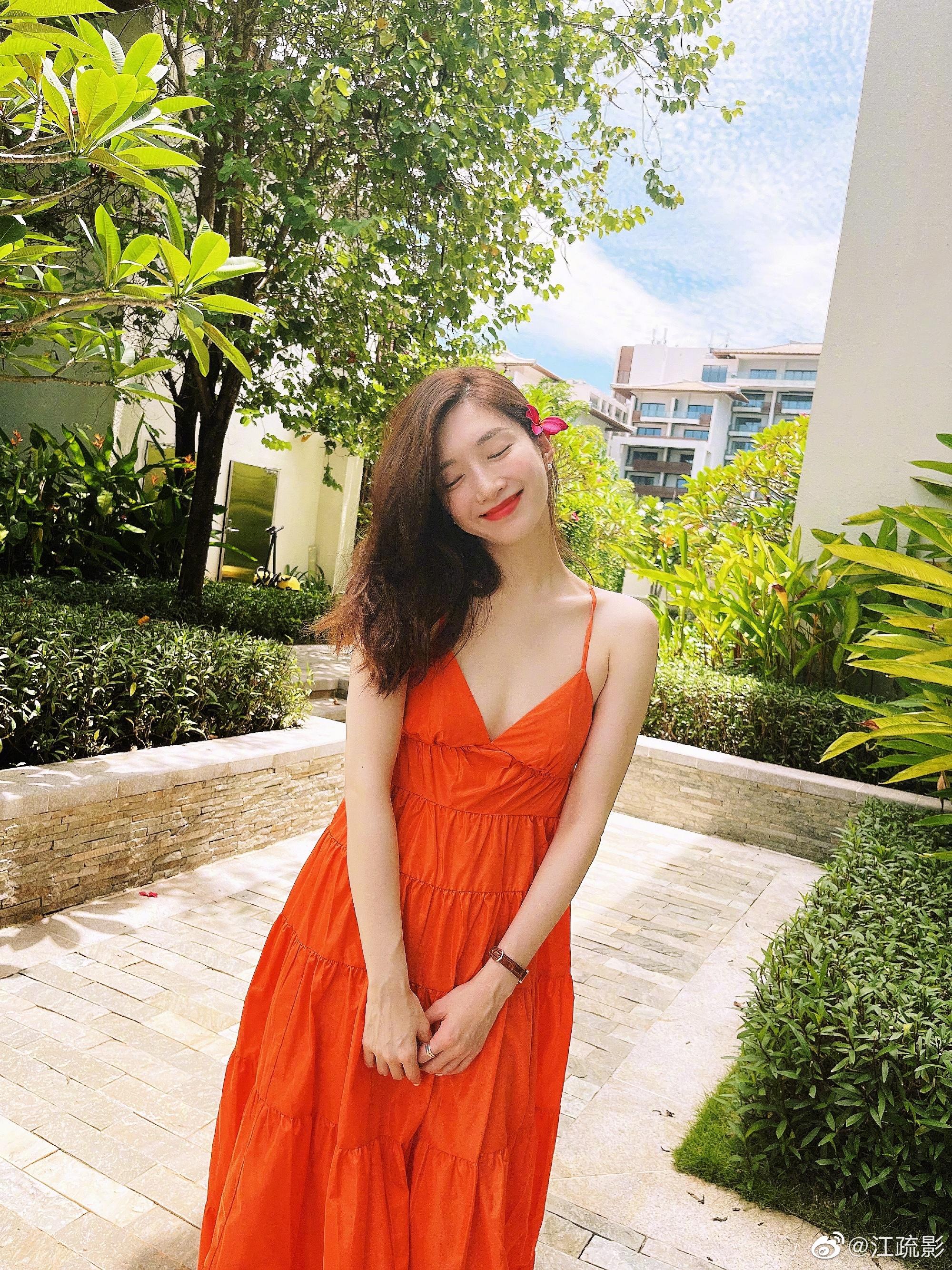 江疏影|汪峰刚官宣新专辑,江疏影就被传言是已婚富商的小三!