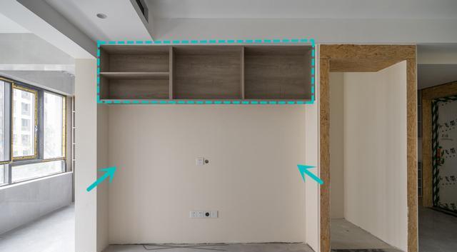一面墙两个门洞,分享装修经验:嵌入中空柜,不占1寸,多10㎡收纳