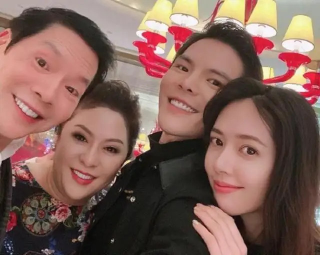 向太|俩娱记何敢叫板向太？向太再次回应显强势，港媒全体沉默不报道