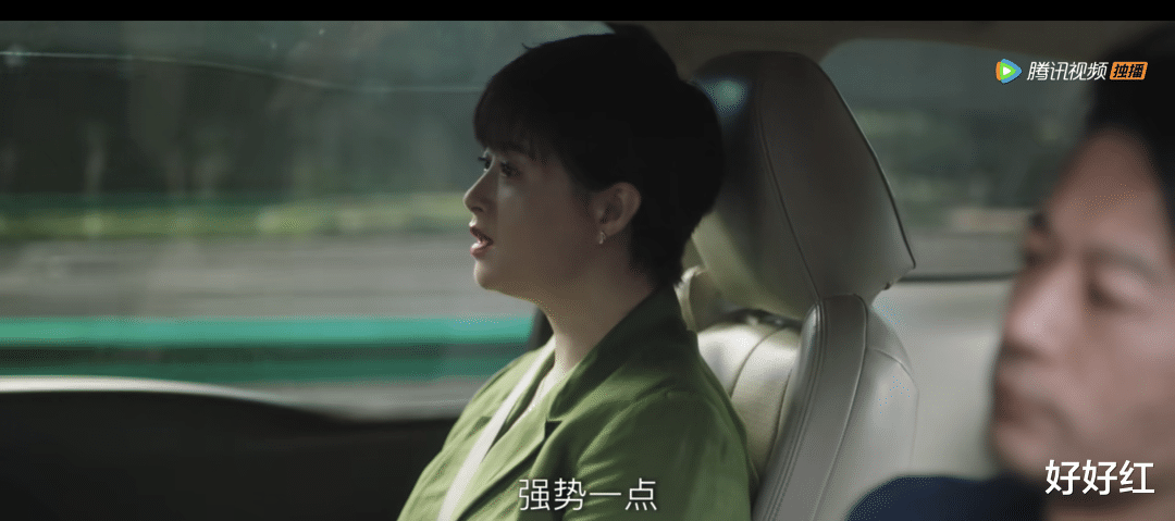 小姐姐|丑闻之下，她又被夸上热搜？