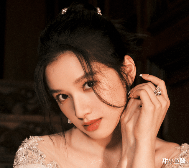 柳岩|可惜了《操场》!张婧仪惨被连累,一天之后便推迟两年?