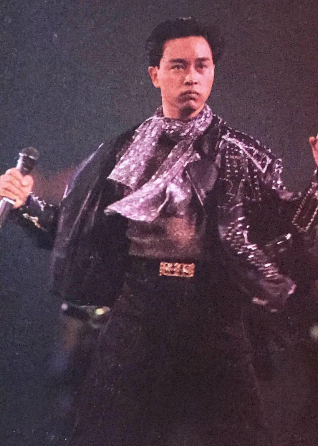 张国荣|风华绝代的“哥哥”，他的衣品更应该被记住！