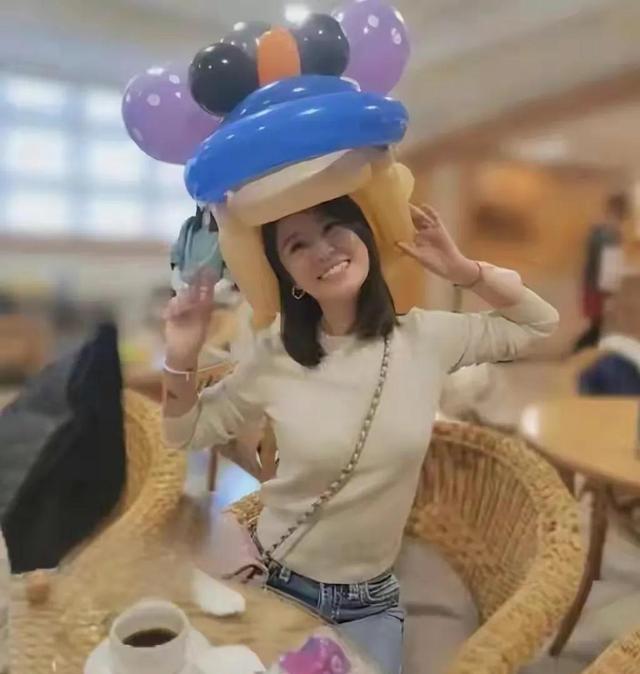 唐嫣|林心如,与其在微博跳脚泄愤,还不如好好学学小S