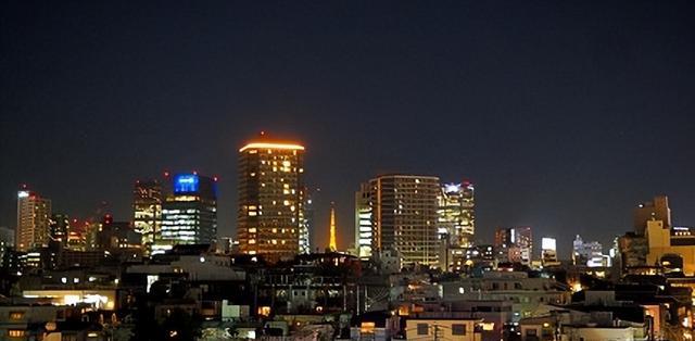 |东京网美寿司店：原宿「藏寿司」，夜景吧台区看得到东京铁塔