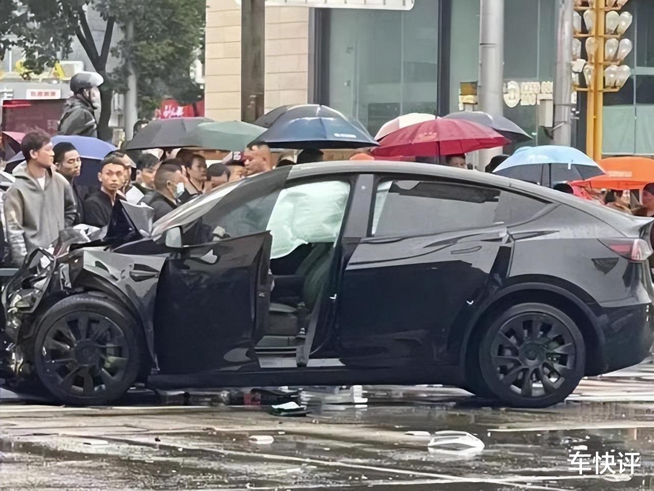 又是刹不住:“惹事”的特斯拉,到底还要闯多少祸?