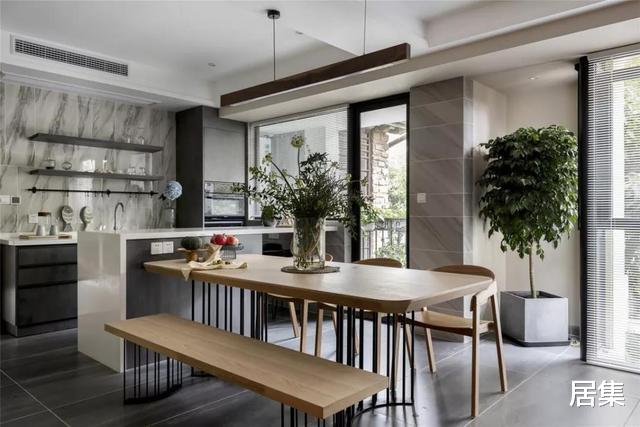 这是我见过最有气质的家，合理划分三代人的区域，完美应对难题