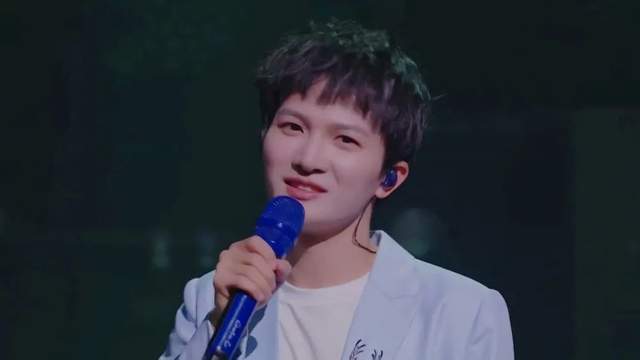 周深|周深，2次差点被“毁掉”的男歌手