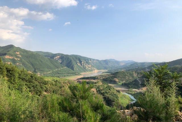 夏至将至,老话说:“夏至迎青龙,天子掌地中”,地中代表什么?