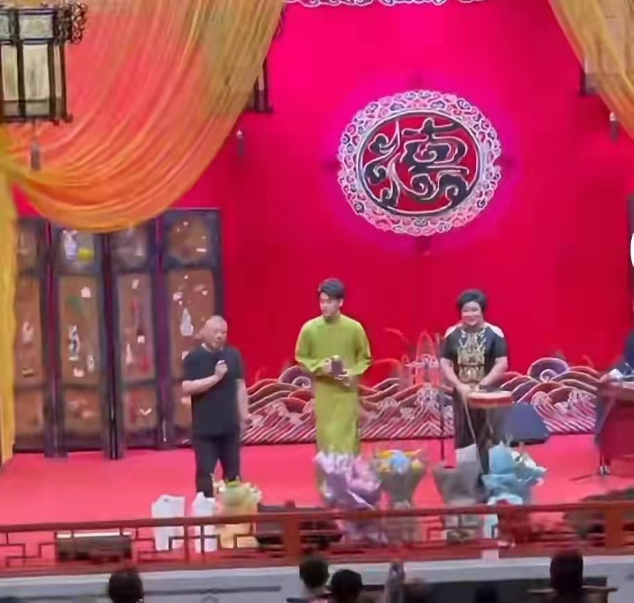 郭麒麟|王惠时隔20年再复出，获郭麒麟支持泪流满面，两儿子齐喊妈妈加油