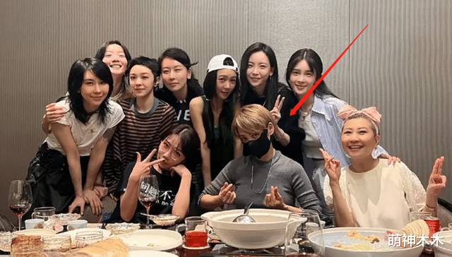 聚餐|《浪姐3》聚餐吸烟惹争议，大合照直接拍到烟盒，按照规定应罚款