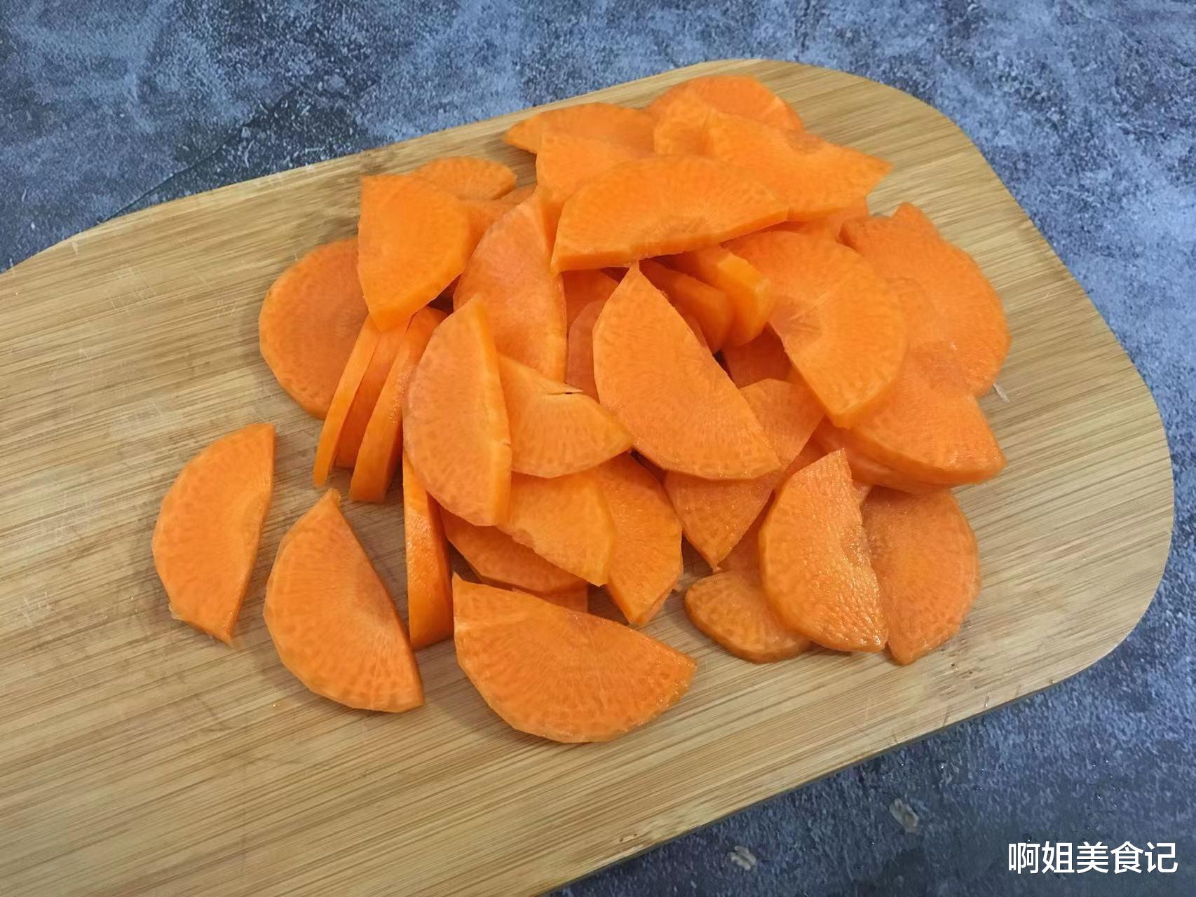 苹果 春天,苹果和胡萝卜煮一锅,作用太厉害了,解决了很多女人的烦恼