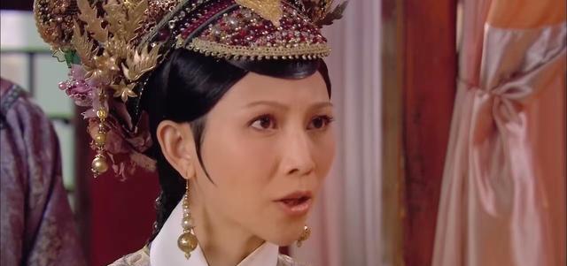 姐姐|甄嬛传：同样是被皇上相中，为什么纯元投入怀抱，玉娆果断拒绝？