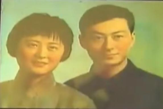 童自荣|配音王子童自荣：结婚50年，仍住30平米蜗居，从不对妻子说我爱你