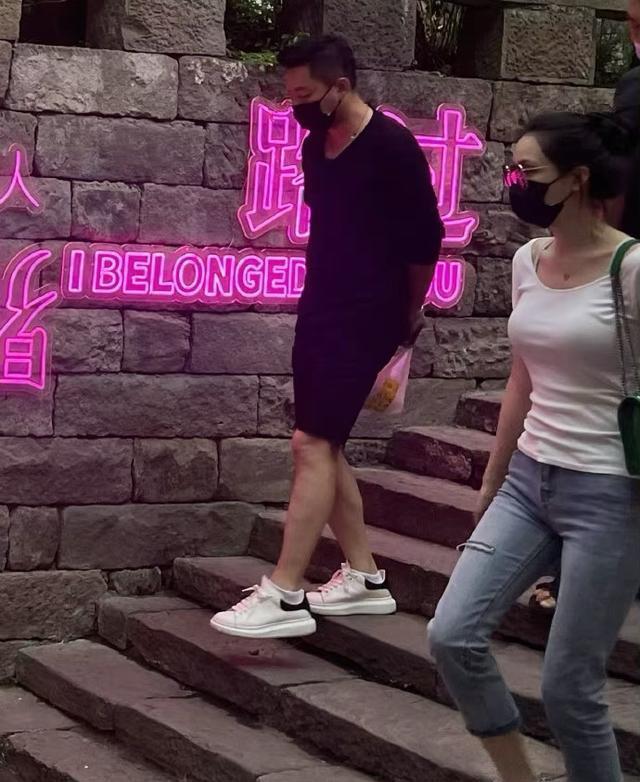 汪小菲|汪小菲和张颖颖感情升温，张兰泼冷水，网友：儿大不由娘！