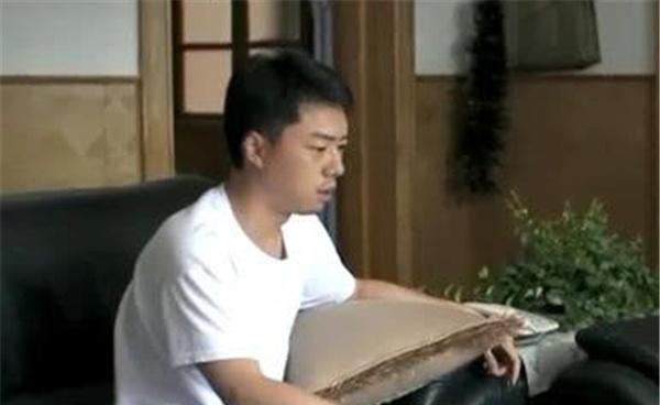 安杰|父母爱情:为何江卫民会找一个跟母亲安杰截然相反的许红当老婆?