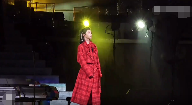 华晨宇|芒果台录制新综艺，现场视频曝光，华晨宇担任导师，却遭网友质疑