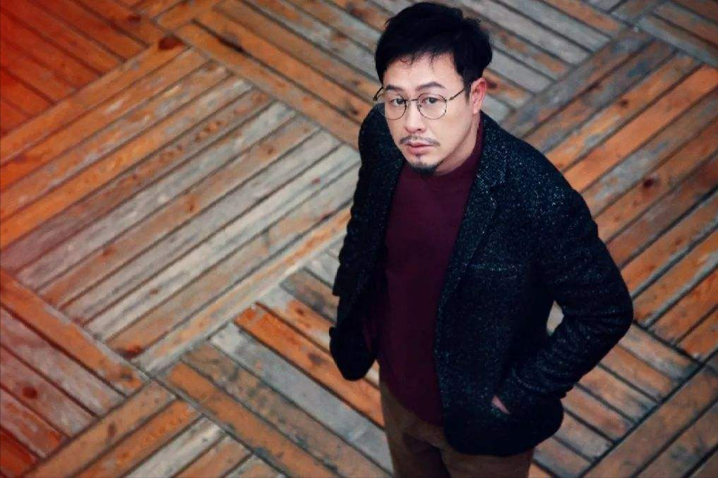 张颂文|2年被拒绝600多次,捡烂菜叶吃的张颂文,如今成功“逆风翻盘”