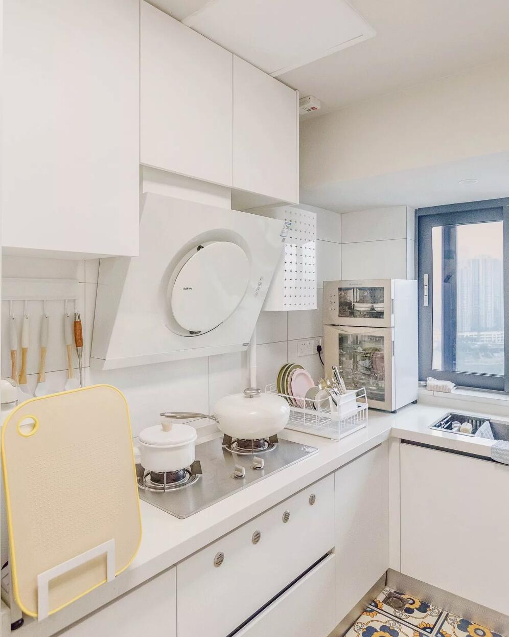 为了孩子,她搬进70㎡老破小,改造后,变身无敌江景小屋