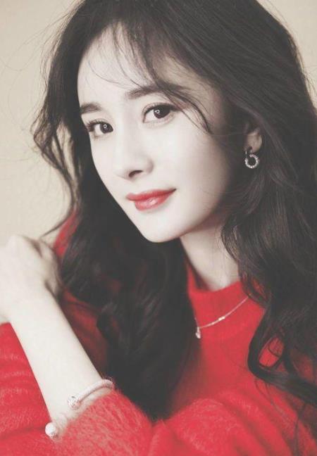 杨幂|离婚后，杨幂一直在追爱的路上，却始终没有遇到真爱!