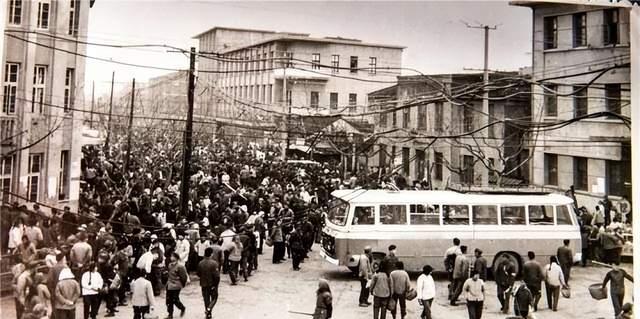 1990年,江西农户好心收留乞丐,女主人和儿媳妇竟都被其霸占