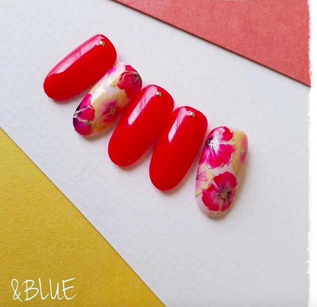 美甲 暴富显瘦、桃花、显白有气质！30款新年红色美甲范本图集