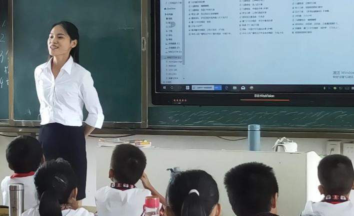 山东省|山东一老师发文称，降薪后到手只有3500元，想辞职又舍不得寒暑假