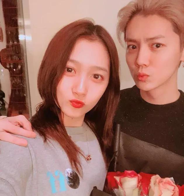 黄子韬|黄子韬和徐艺洋约会再次被拍！已多次否认关系，网友：算什么男人