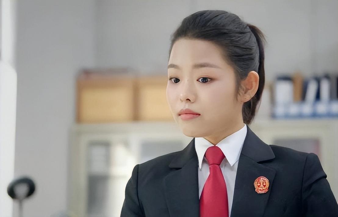 底线|《底线》:两个黄金女配很出圈,长相不出众,演技打脸多少小花