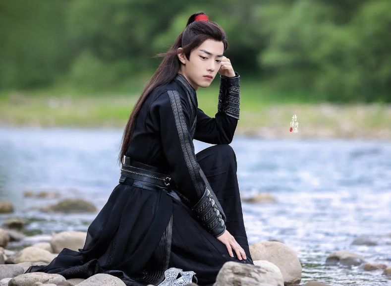 肖战|肖战新剧正式官宣，搭档白百何上演姐弟恋，同框照曝光被指般配