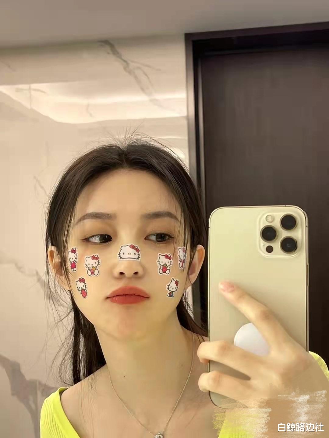 潘玮柏|潘玮柏27岁娇妻怀孕?隔俩月晒照气质变化大,小腹圆润疑在家养胎