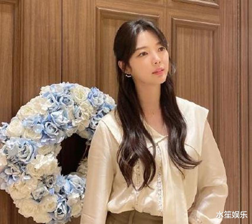 张天爱|严贤京:原本计划退圈,参加刘在石访谈后走红,今成日日剧女王