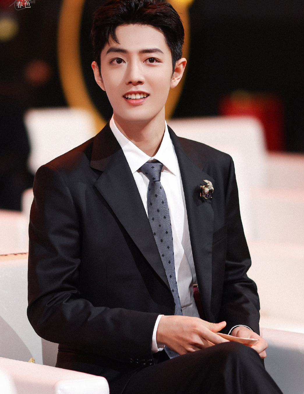 |肖战又一代言到期,从此与蒙牛一系再无牵连,粉丝:祝好取关!