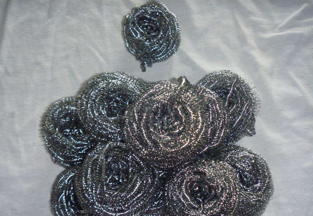 钢丝球装在搓澡巾里,真的是太厉害了,能解决生活中的一大难题