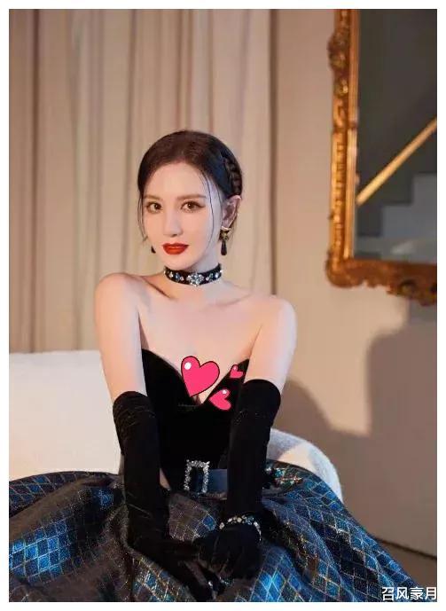 张靓颖|殷桃的腰，谭维维的腿，张靓颖的胸，女星隐性的美，迷死个人