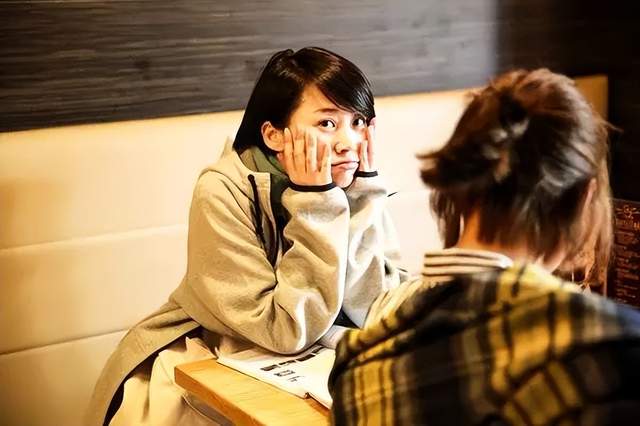 许晴|51岁许晴不服老！紧身衣下的细腰太抢镜