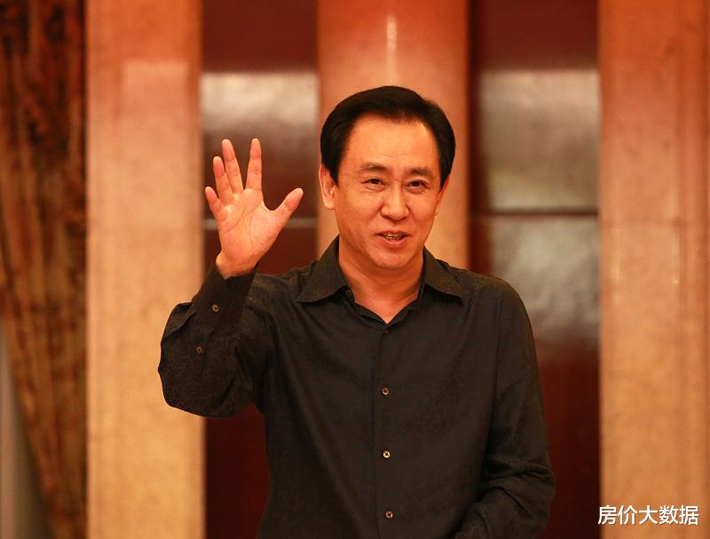 突发，恒大许家印换了一种方式现身，感觉有些玄妙
