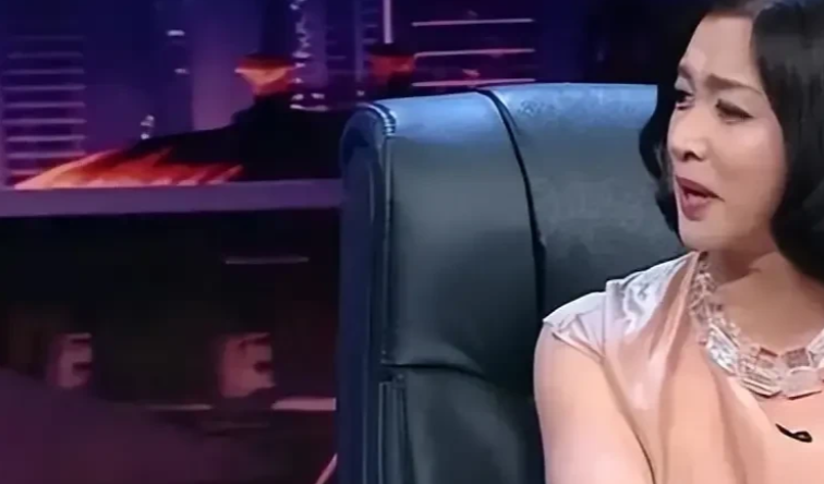 金星|金星问潘石屹:你给美国大学捐那么多钱,怎么不给咱自己国家的大学捐点钱