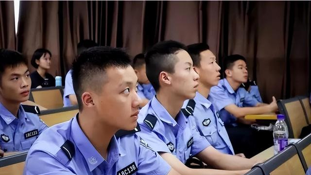 惠州|大学毕业当警察，还是“研究生”好？过来人的一席话让人茅塞顿开