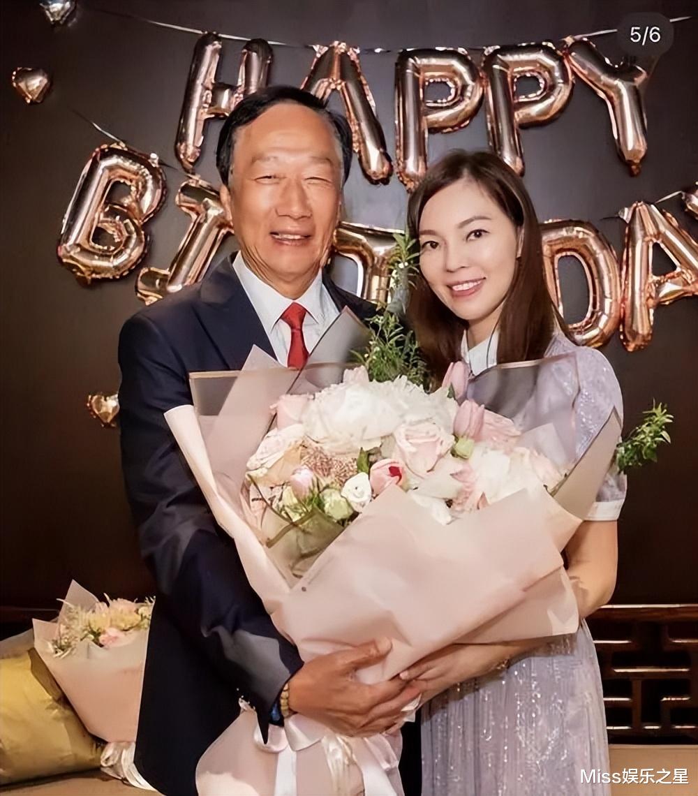 曾馨莹|郭台铭老婆曾馨莹晒照，住超大豪宅生活惬意，本人身材保养如少女