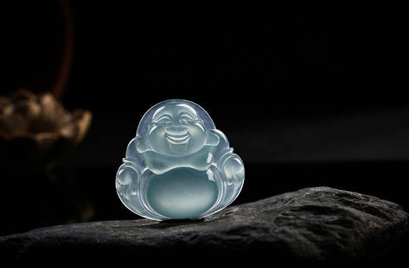 翡翠|翡翠的种水和颜色哪一点更重要？行家经验总结，这点很重要