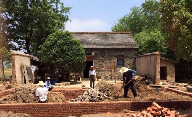 时代地产|农村将迎来“统一搬迁”,选房子还是选钱?这3类房子没有补偿