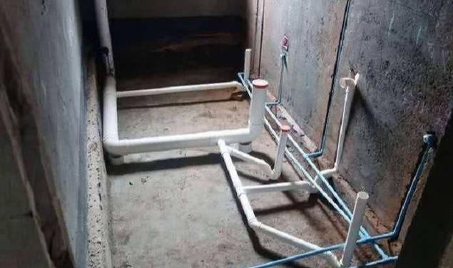 买房子为什么有的是下沉式卫生间，有的不是下沉式卫生间，两种哪个好一些？哪个更容易漏水？