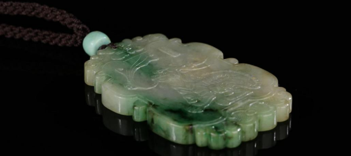 翡翠|翡翠麒麟是祥和的神兽,古时候就受到百姓推崇,能让自己得到庇护